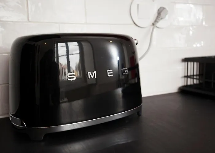 Apartment Get Lights And Books In Flat