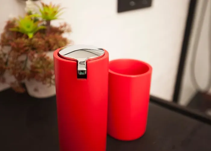 Get Lights And Books In Flat Apartment Porto