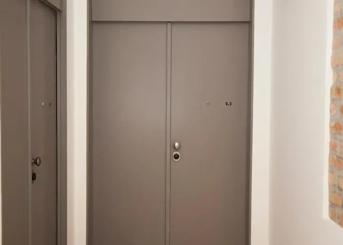 Get Lights And Books In Flat Apartment *