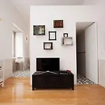 Lägenhet Get Lights And Books In Flat Oporto