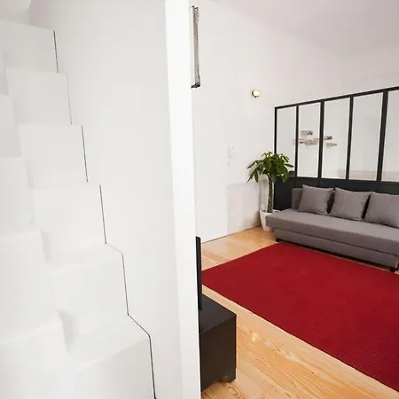 Get Lights And Books In Flat Appartement Oporto