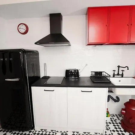 Get Lights And Books In Flat * Πόρτο
