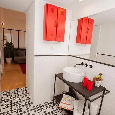 Διαμέρισμα Get Lights And Books In Flat