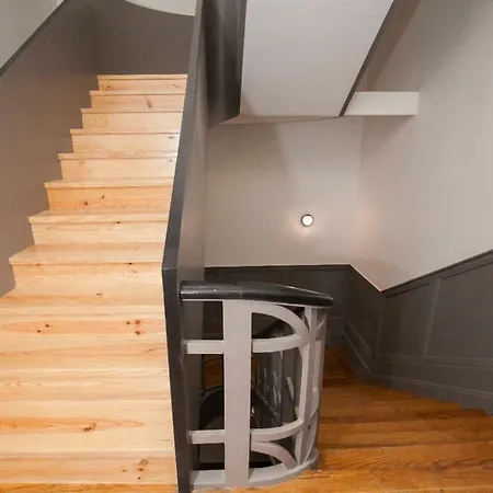 Get Lights And Books In A Flat Апартаменты