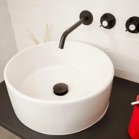 Get Lights And Books In A Flat *