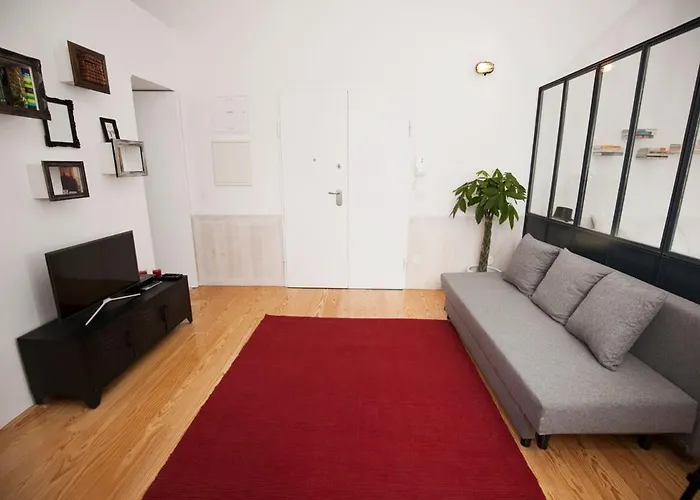 Get Lights And Books In Flat