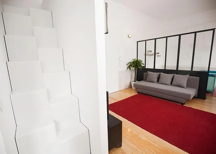 Get Lights And Books In Flat