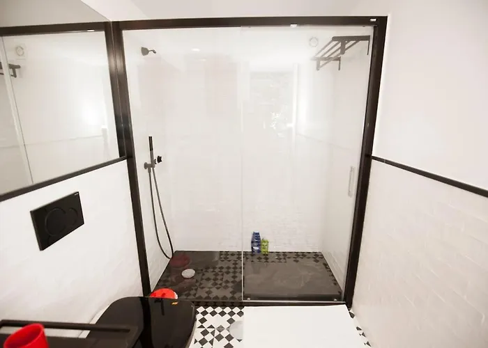 Apartament Get Lights And Books In Flat