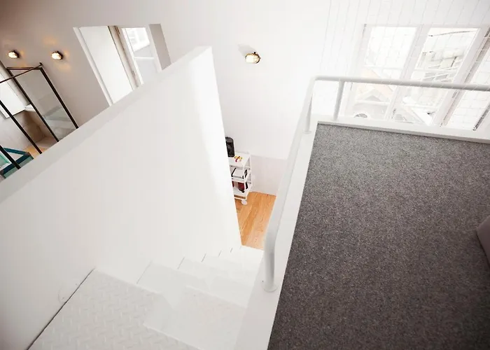 아파트 Get Lights And Books In Flat *