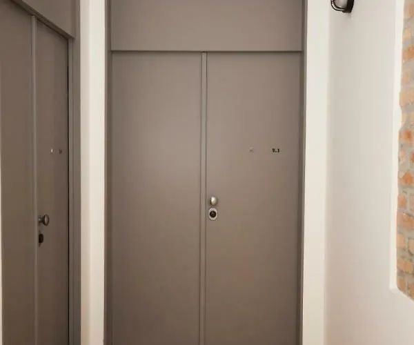 Get Lights And Books In A Flat Διαμέρισμα Πόρτο