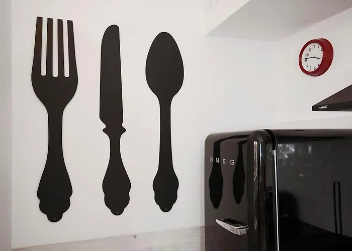 Get Lights And Books In Flat * Porto